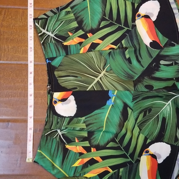 Show Me Your Mumu Tucan Sawyer Shorts - Picture 9 of 14